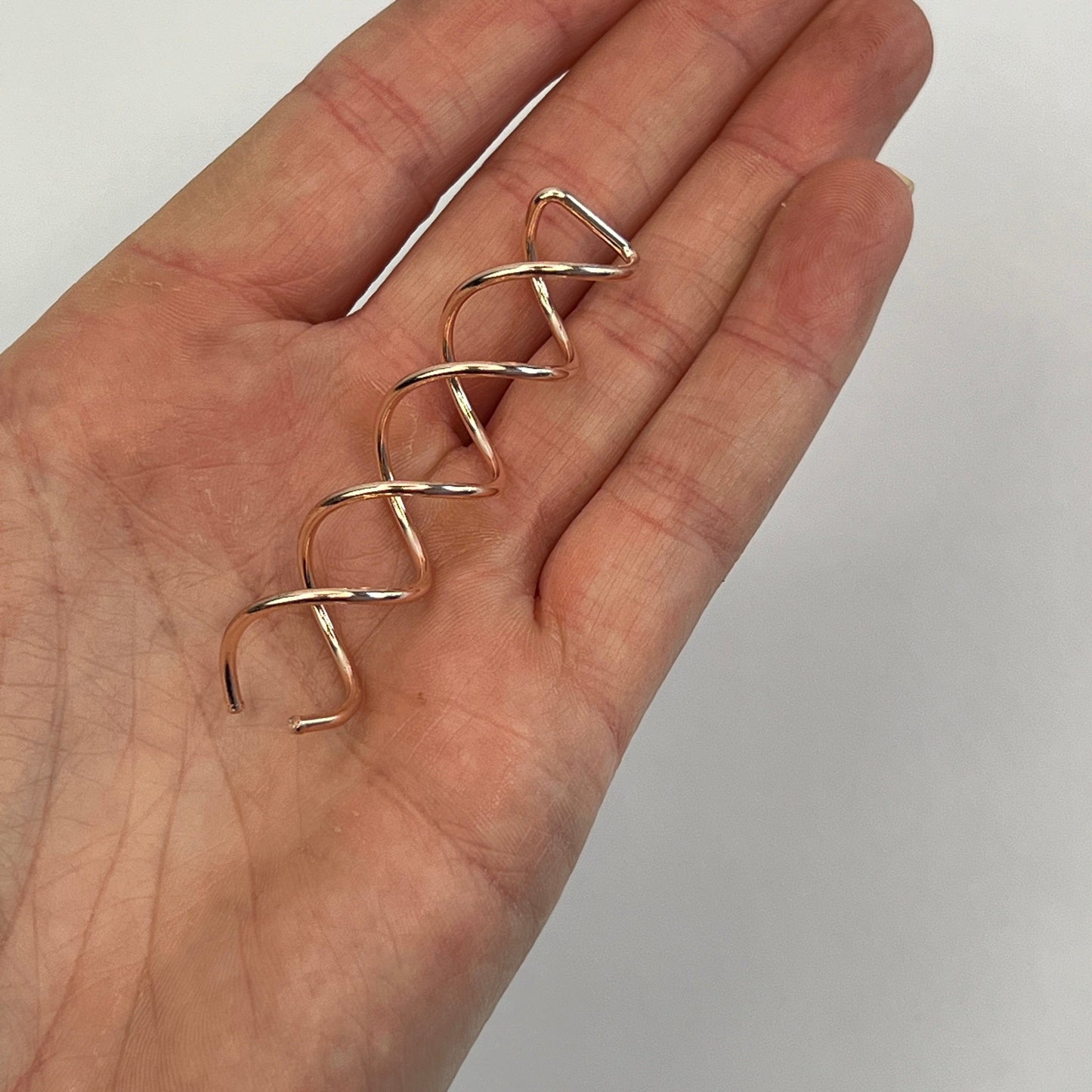 Step 5: Twist Pins TWISTPINS Step 5: Twist Pins